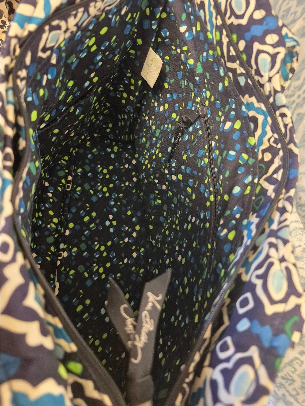 Vera Bradley Quilted Tote Bag With A Free Vera Bradley Gift (AUTHENTIC LISTING)